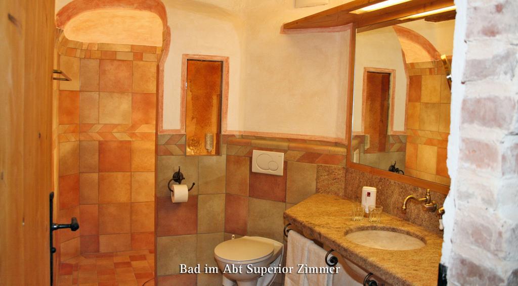 Irseer Klosterbraeu Room photo